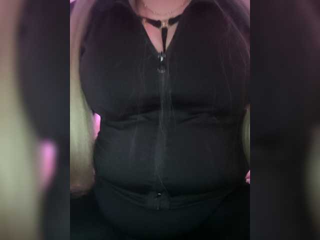 Valentinka-01's BongaCams show and profile