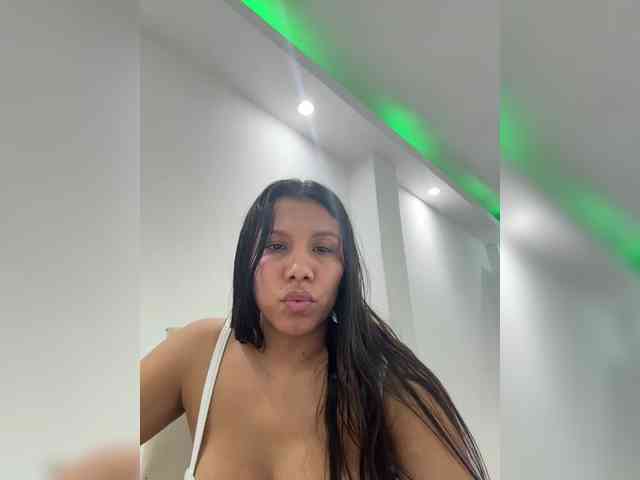 Paula1045 webcam