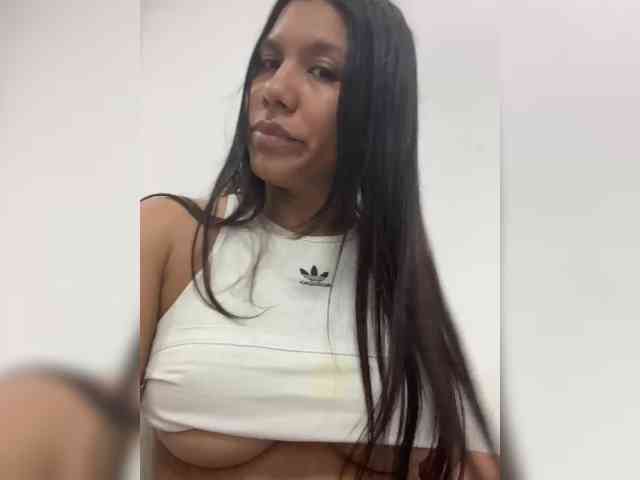 Paula1045 Live Webcam on BongaCams