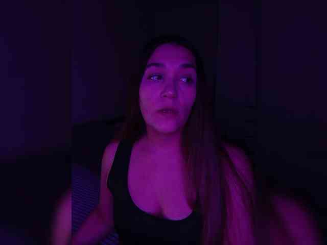 DevitivostayLisa webcam