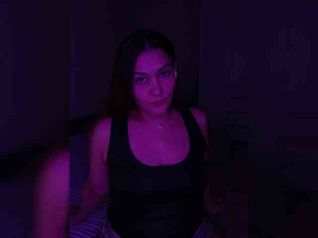 DevitivostayLisa webcam