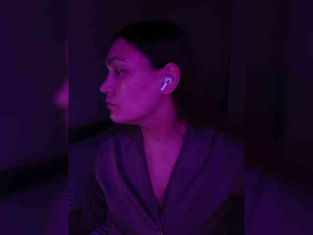 DevitivostayLisa webcam