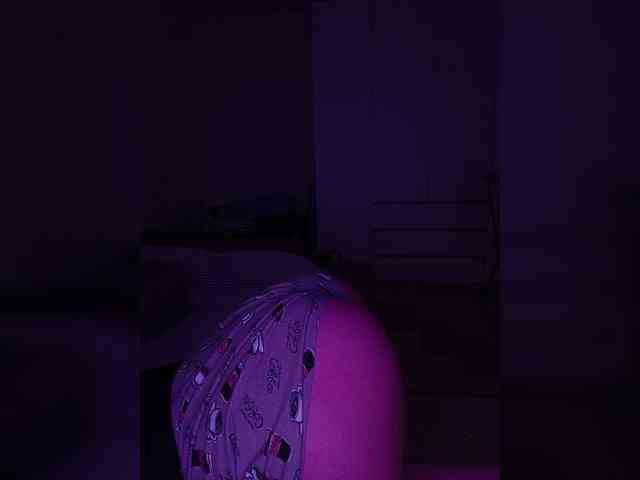 DevitivostayLisa webcam