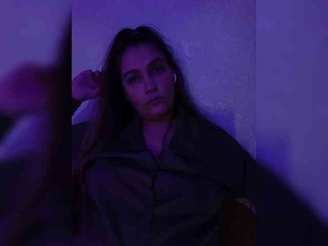 DevitivostayLisa webcam