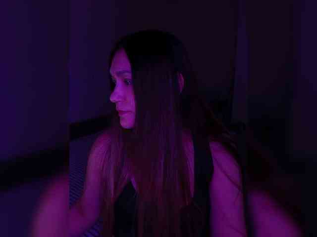 DevitivostayLisa webcam