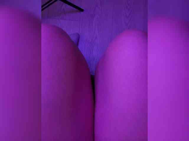 YajeVika4 Live Webcam on BongaCams