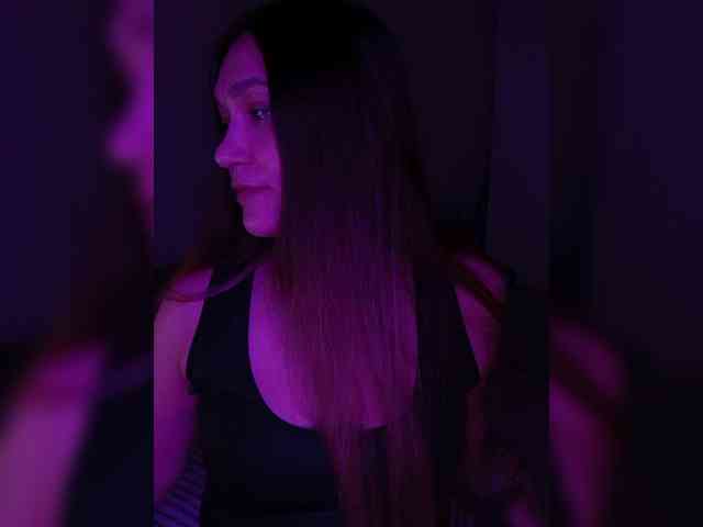 DevitivostayLisa webcam