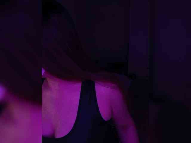 DevitivostayLisa webcam