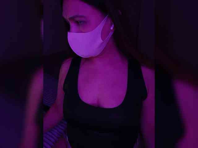 DevitivostayLisa webcam