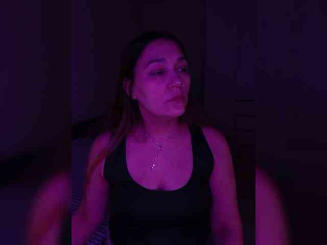 DevitivostayLisa webcam