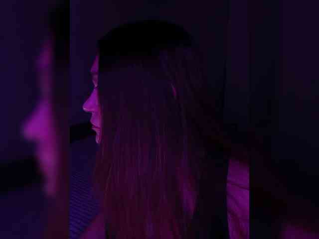 DevitivostayLisa webcam