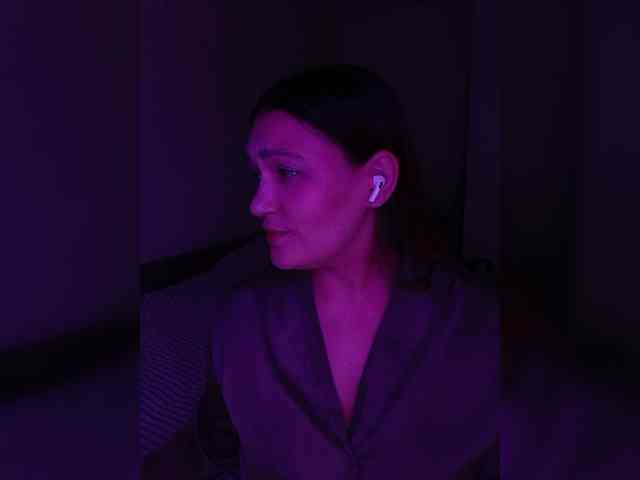 DevitivostayLisa webcam