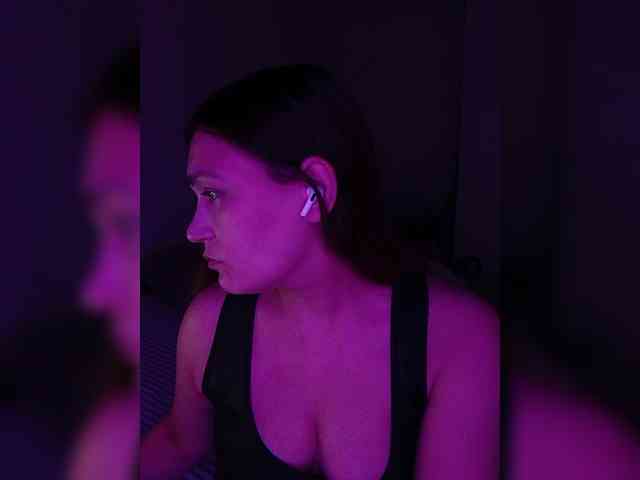 DevitivostayLisa webcam