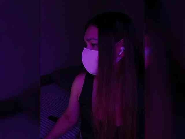 DevitivostayLisa webcam