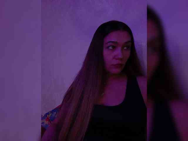 DevitivostayLisa webcam