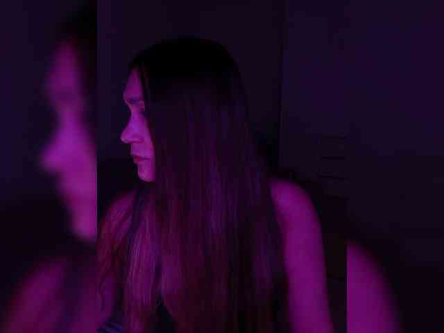 DevitivostayLisa webcam