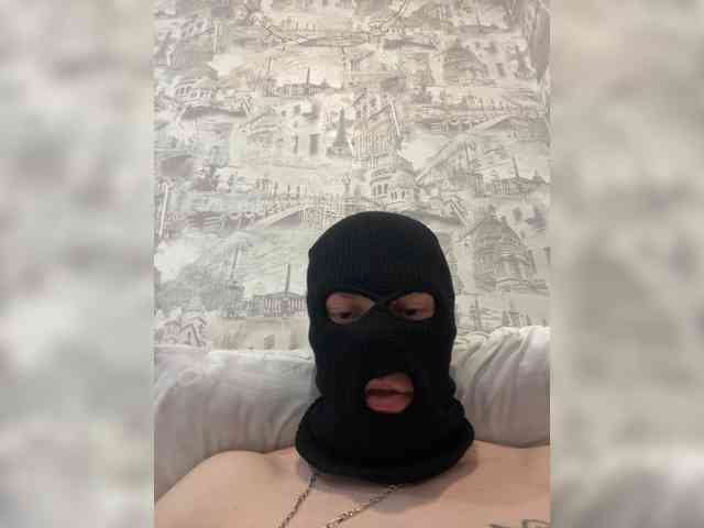 Mamaneeprostit1111 webcam