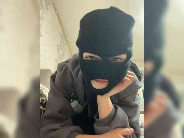 Mamaneeprostit1111 webcam