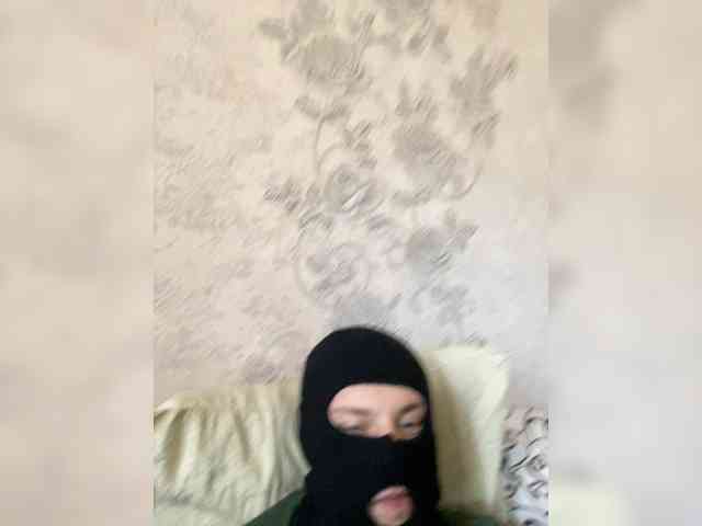 Mamaneeprostit1111 webcam