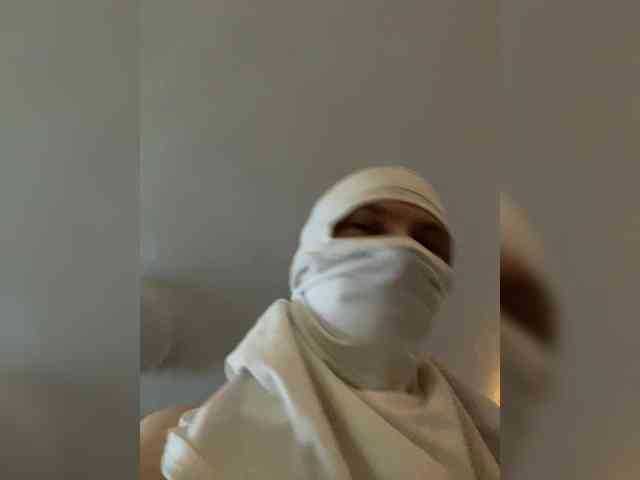 Mamaneeprostit1111 webcam