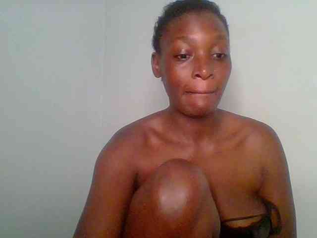 Chocolate-saucy webcam