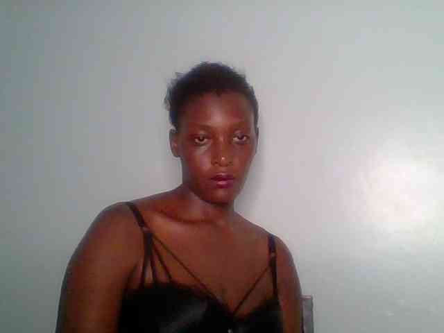 Chocolate-saucy webcam