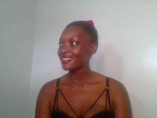 Chocolate-saucy webcam