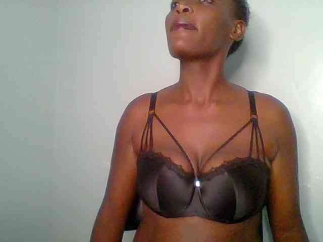 Chocolate-saucy webcam