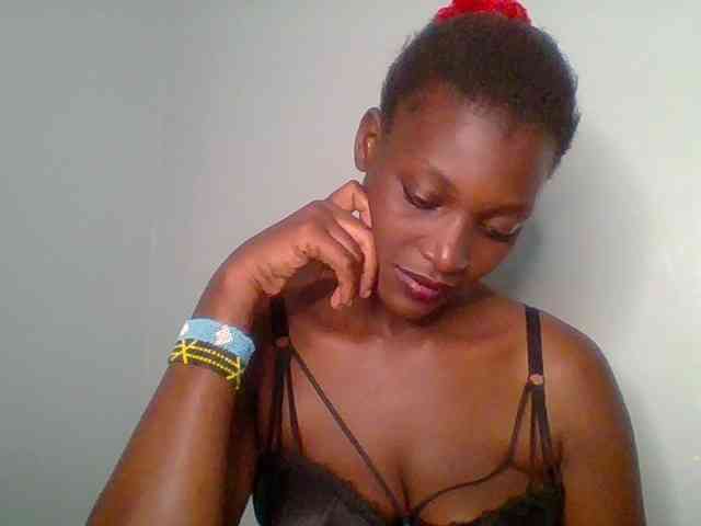 Chocolate-saucy webcam