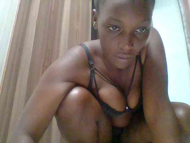 Chocolate-saucy webcam