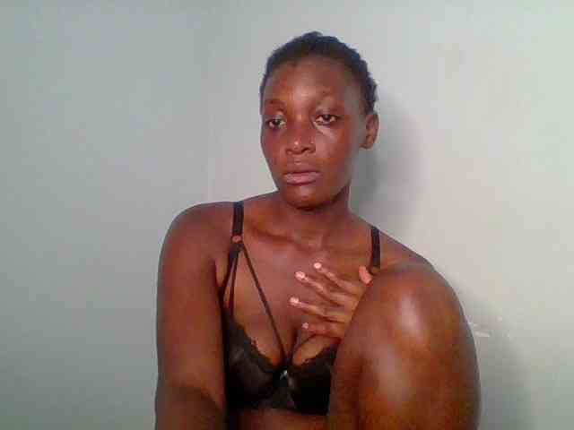 Chocolate-saucy webcam