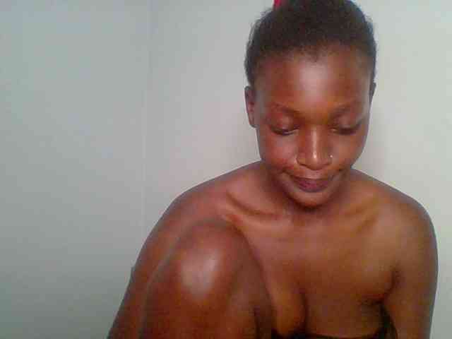 Chocolate-saucy webcam