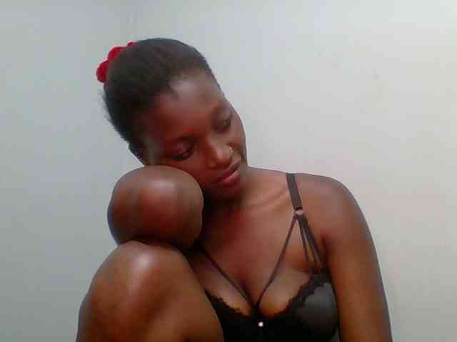 Chocolate-saucy webcam