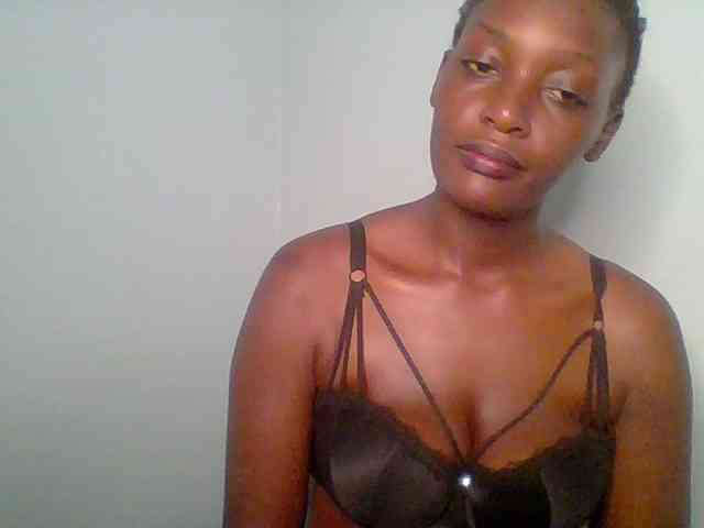 Chocolate-saucy webcam