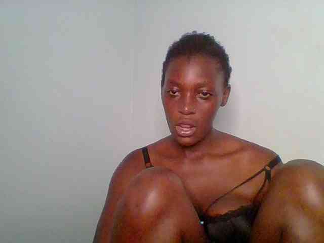 Chocolate-saucy webcam