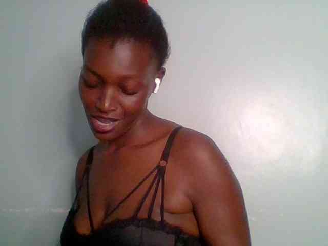 Chocolate-saucy webcam