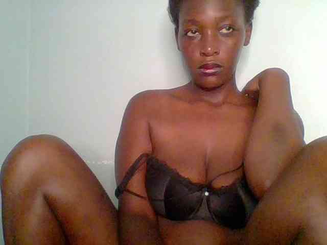 Chocolate-saucy webcam