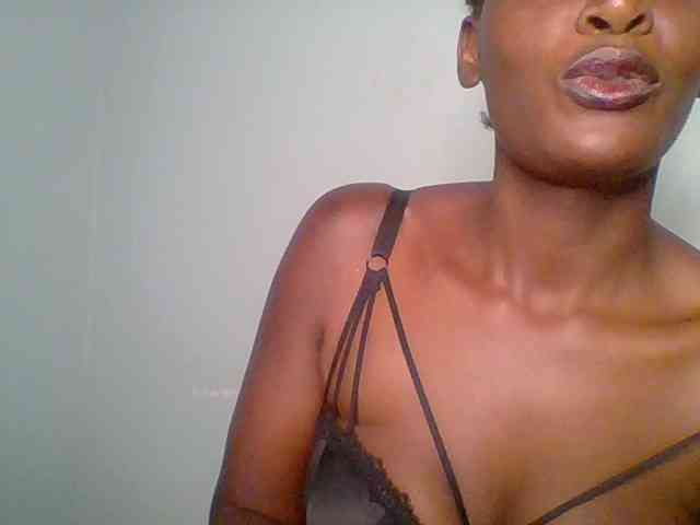 Chocolate-saucy webcam