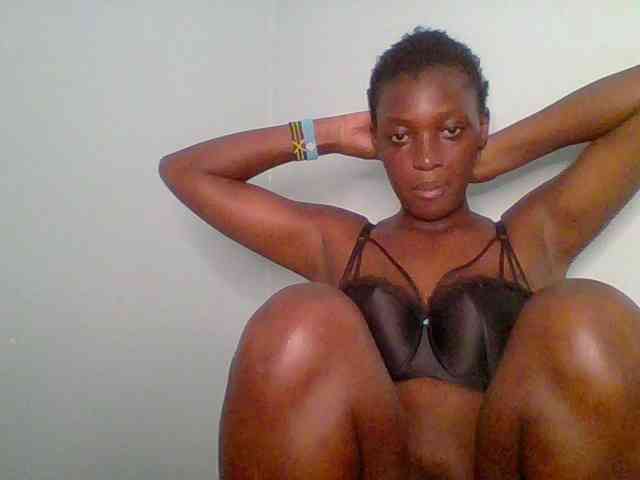 Chocolate-saucy webcam