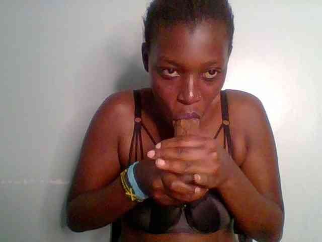 Chocolate-saucy webcam