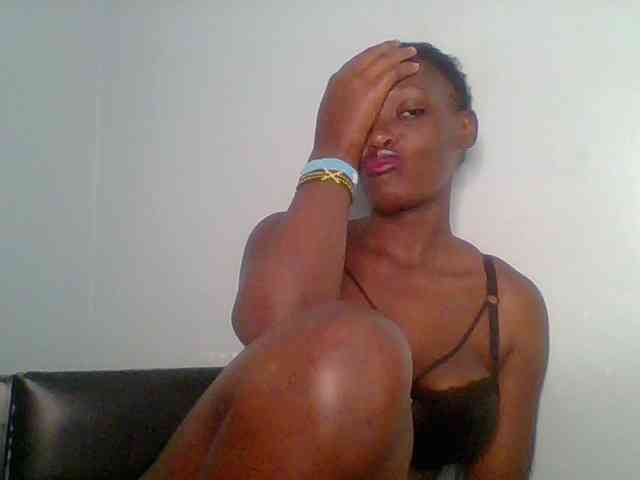 Chocolate-saucy webcam