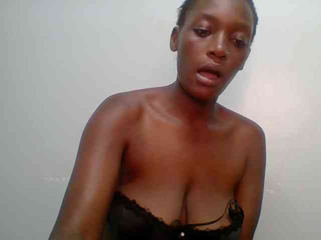 Chocolate-saucy webcam