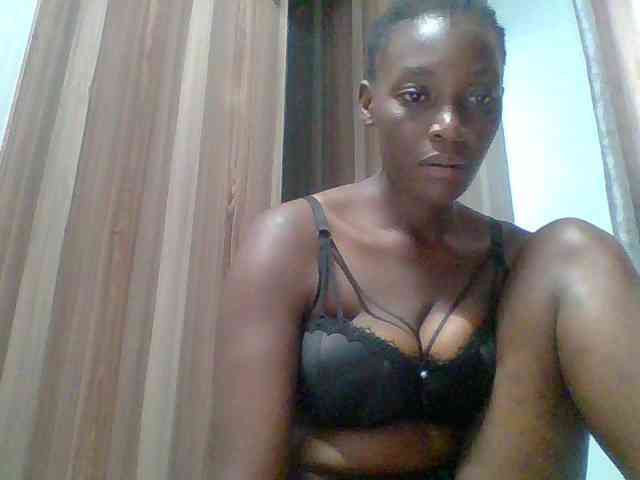 Chocolate-saucy webcam