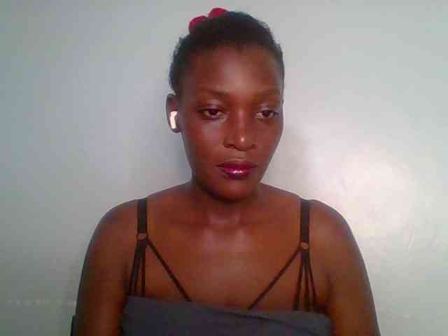 Chocolate-saucy webcam