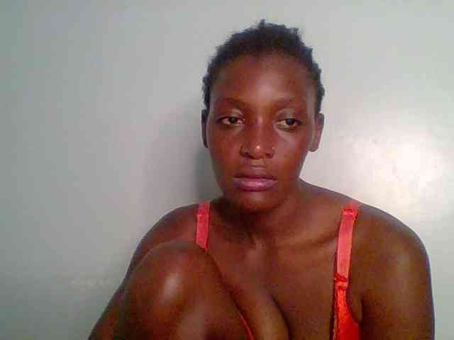 Chocolate-saucy webcam