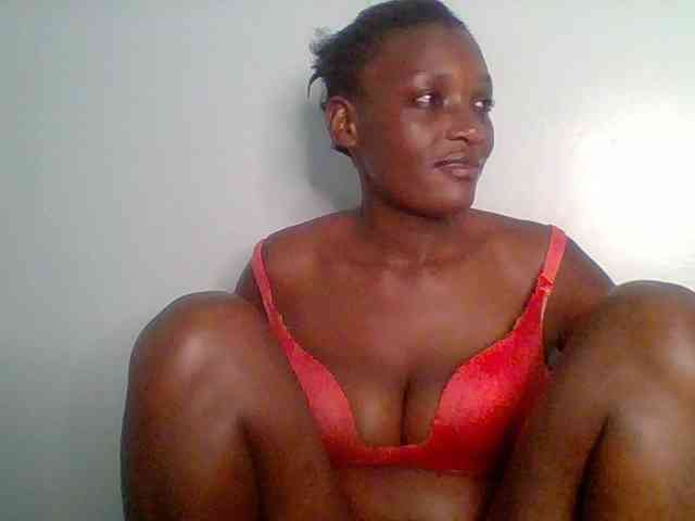 Chocolate-saucy webcam