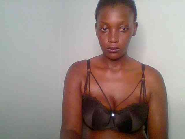 Chocolate-saucy webcam