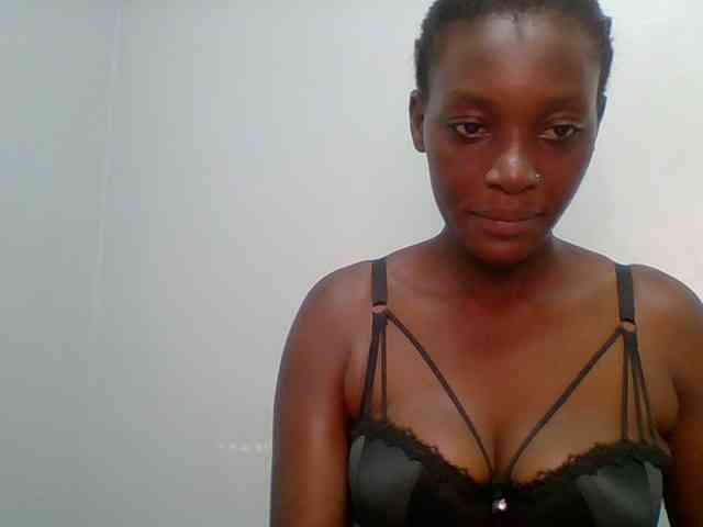 Chocolate-saucy webcam