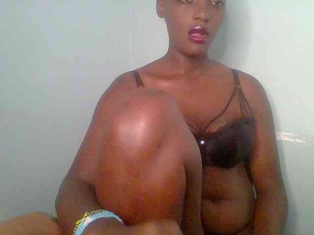 Chocolate-saucy webcam