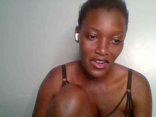 Chocolate-saucy webcam